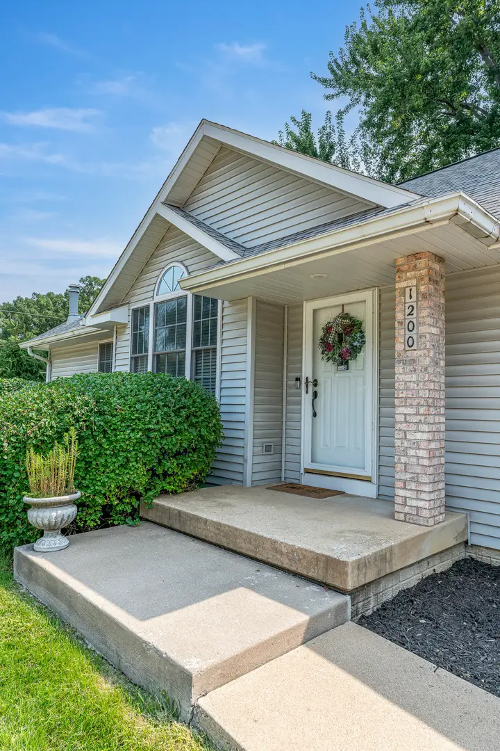 1200 52nd Street Drive, Moline, IL 61265 - #2