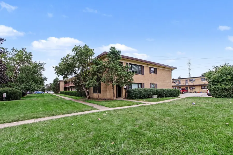 34 King Arthur Court #15, Northlake, IL 60164 - #2