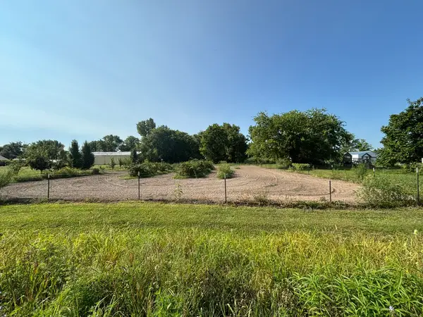 3300 Red Stripe Road, Salem, IL 62881