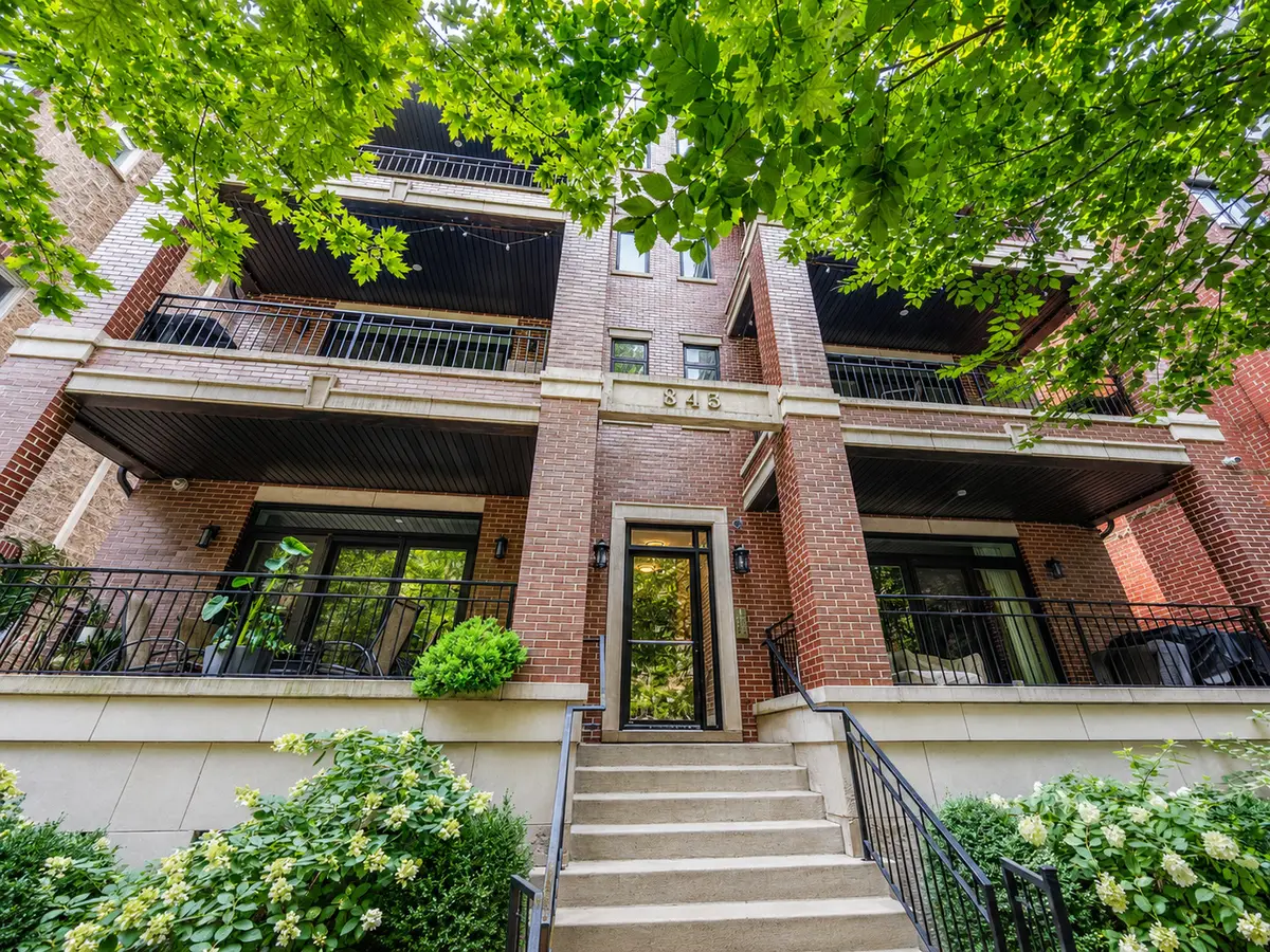 843 W Buckingham Place #4E, Chicago, IL 60657 - #1