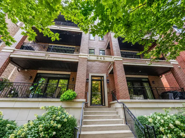 843 W Buckingham Place #4E, Chicago, IL 60657