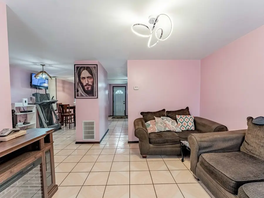 3311 S Damen Avenue, Chicago, IL 60608 - #3