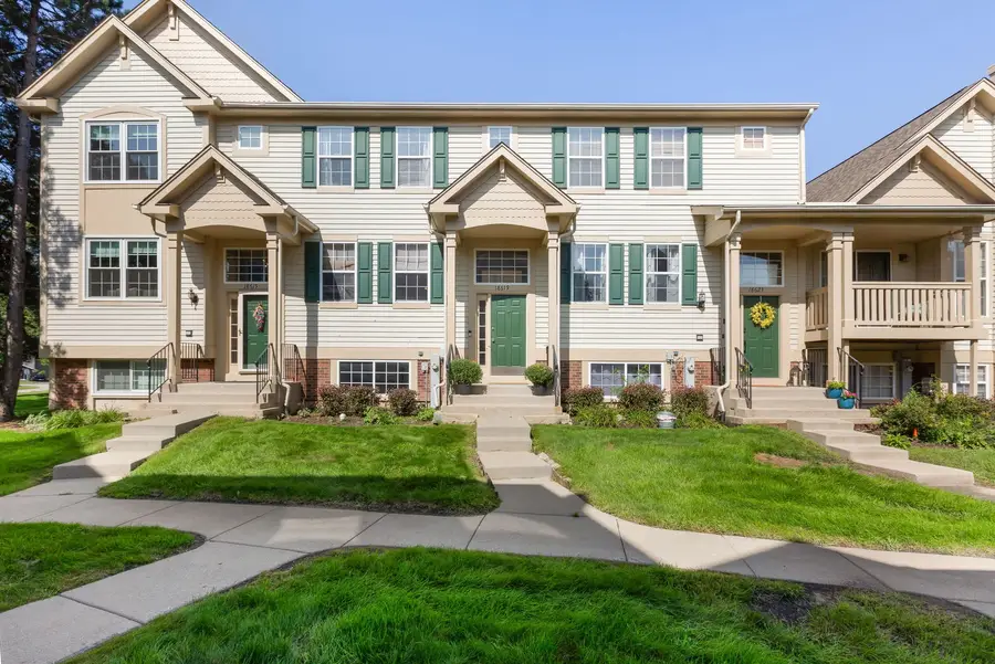 18619 W Sterling Court, Grayslake, IL 60030 - #3