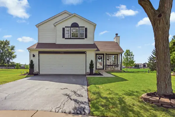 2125 Victoria Lakes Court, Plainfield, IL 60586