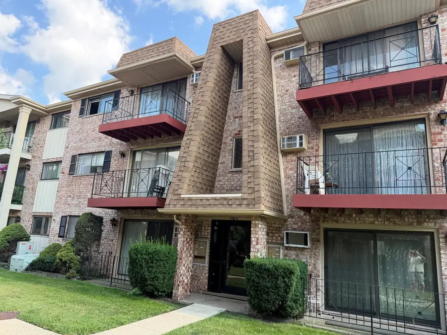 5303 N Delphia Avenue #304, Chicago, IL 60656 - #2