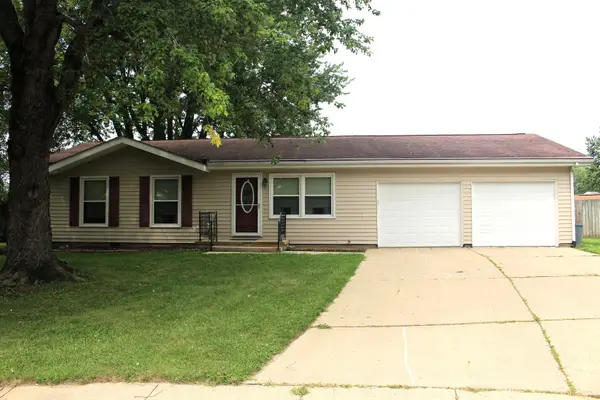 11 Bradley Court, Clinton, IL 61727