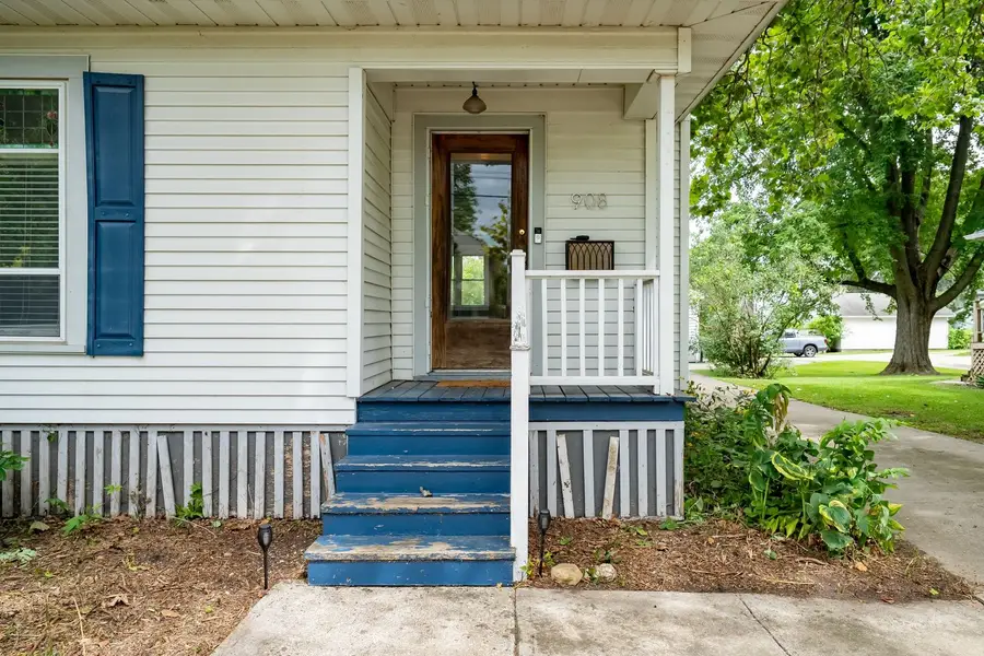 908 S Fell Avenue, Normal, IL 61761 - #3