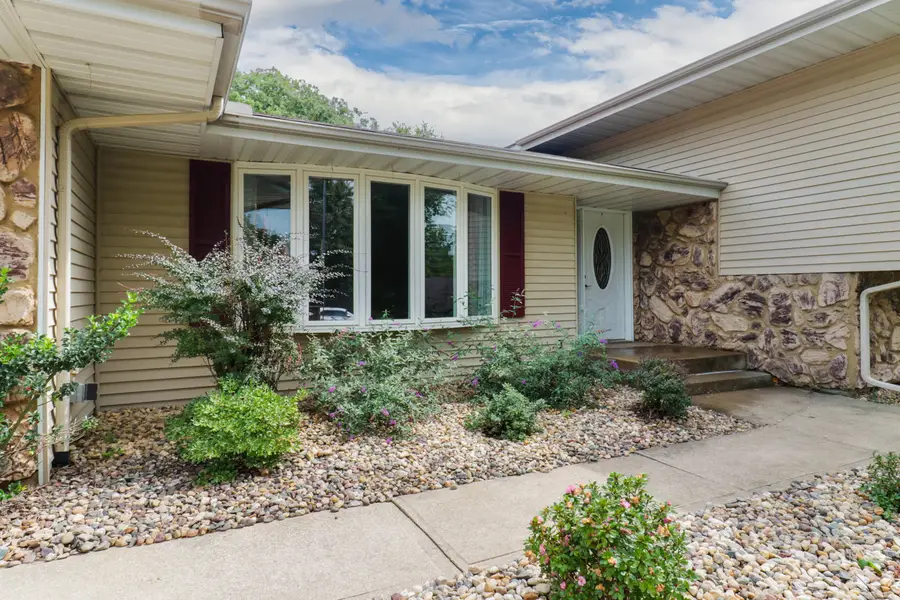19356 Nottingham Drive, Bloomington, IL 61705 - #2