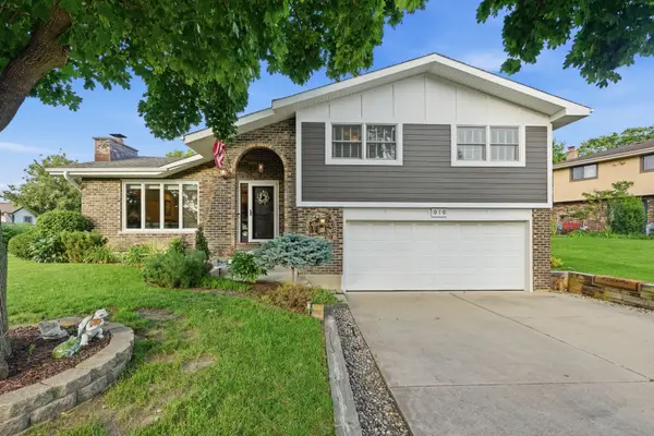 919 Hillview Drive, Lemont, IL 60439