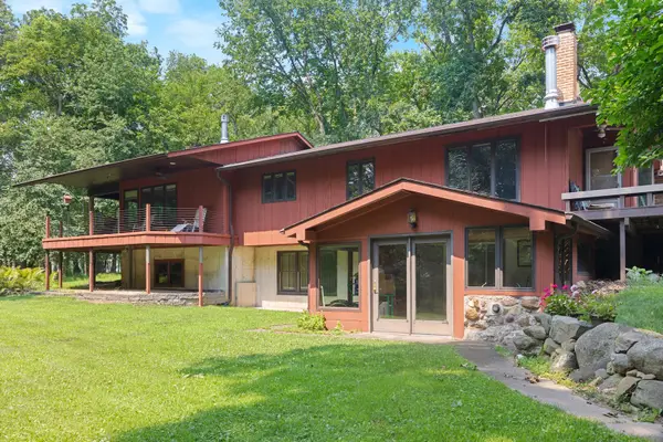 9434 E Fowler Road, Rochelle, IL 61068