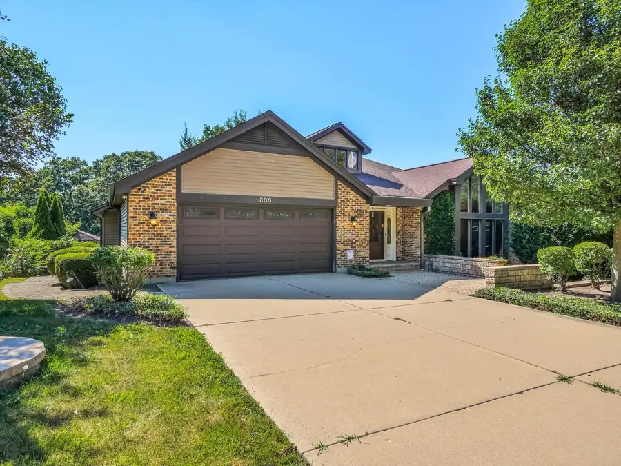 305 N Dale Avenue, McHenry, IL 60050 - #3