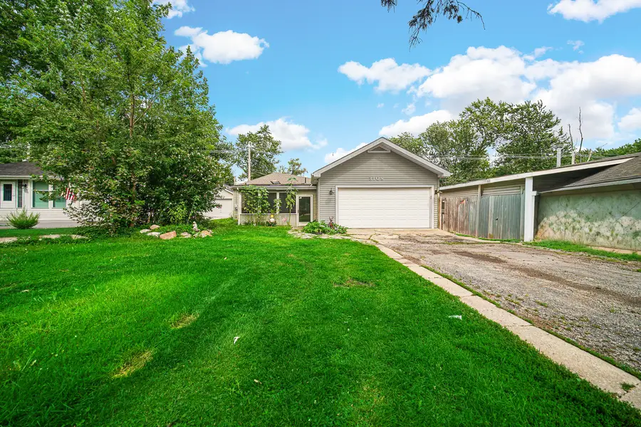 3108 S Woods Avenue, McHenry, IL 60051 - #2