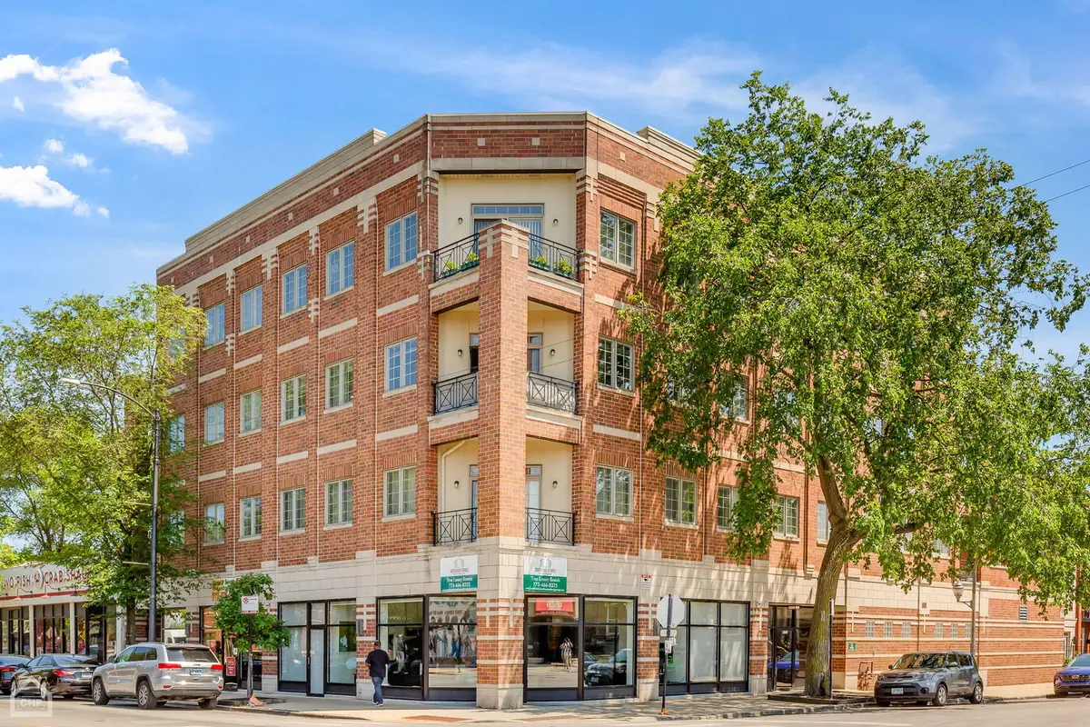 4705 S Champlain Avenue #202, Chicago, IL 60615 - #1
