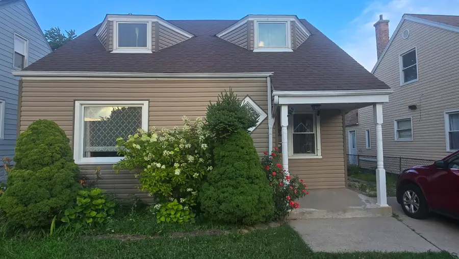 8751 S Sacramento Avenue, Evergreen Park, IL 60805 - #2