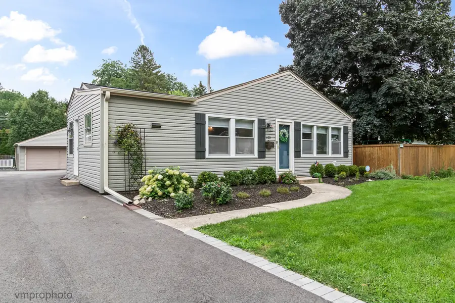 615 N Hickory Avenue, Arlington Heights, IL 60004 - #2