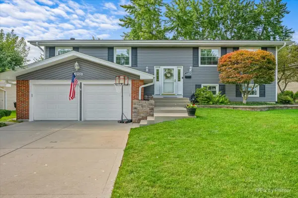 1255 Mayfield Lane, Hoffman Estates, IL 60169