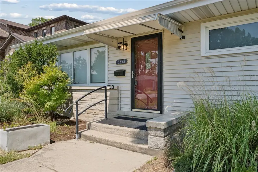 6838 Beckwith Road, Morton Grove, IL 60053 - #3