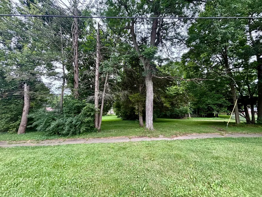 524 W Lincoln Avenue, Belvidere, IL 61008 - #3