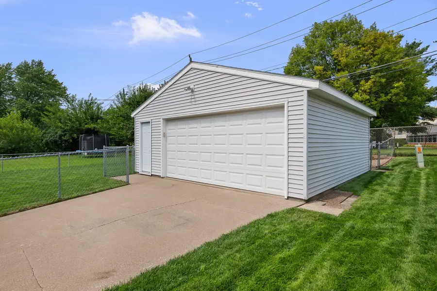 2412 Maplecrest Road, Bettendorf, IA 52722 - #3