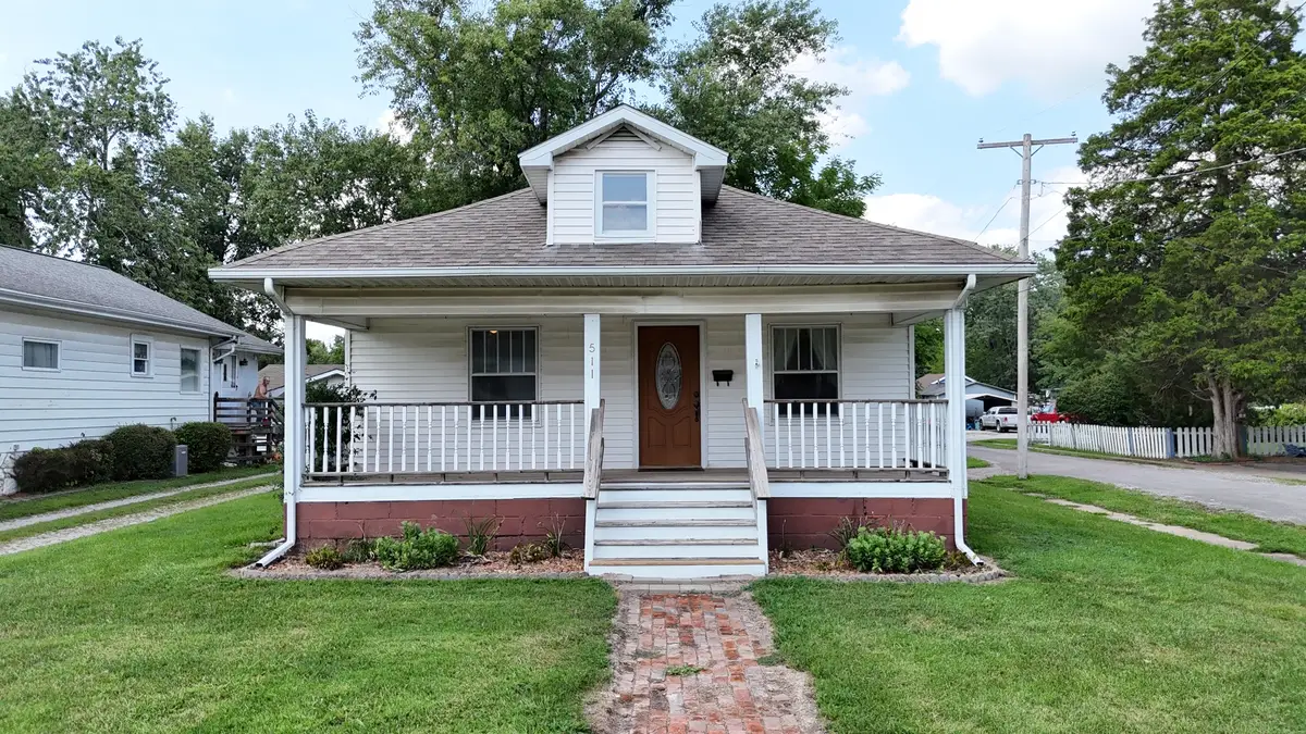 511 Lawrence Street, Benton, IL 62812 - #1