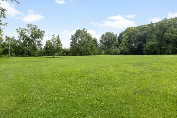 8N Cheviot Drive, Bartlett, IL 60103