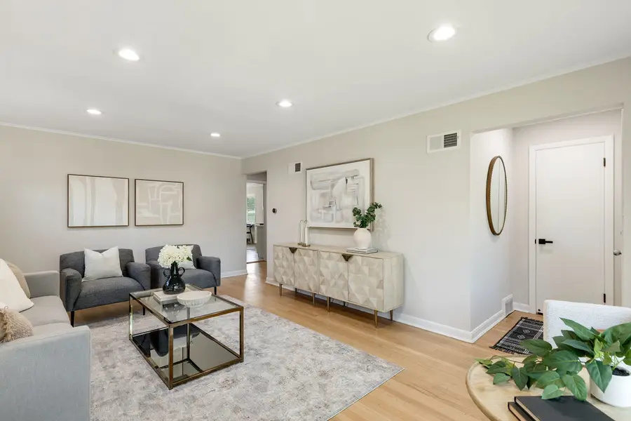 604 Lavergne Avenue, Wilmette, IL 60091 - #3