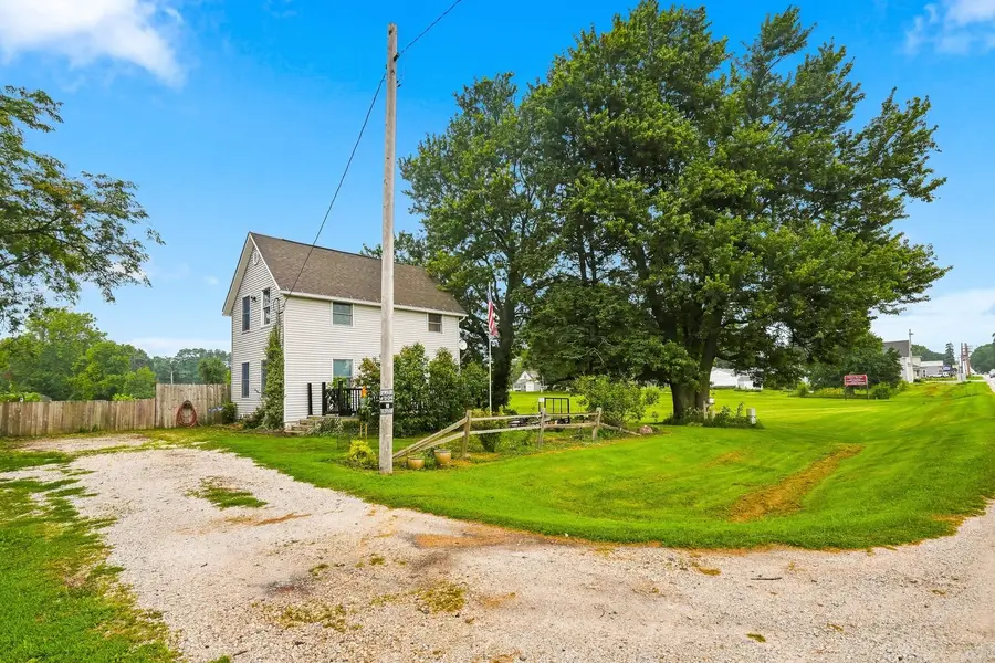 402 S 1st Street, Alpha, IL 61413 - #2