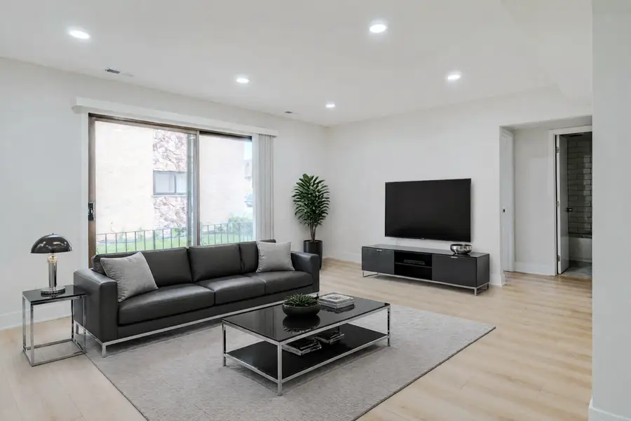 8504 W Catherine Avenue #1N, Chicago, IL 60656 - #3