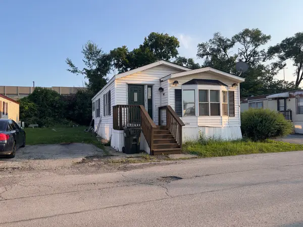 1094 Testa Drive, Justice, IL 60458
