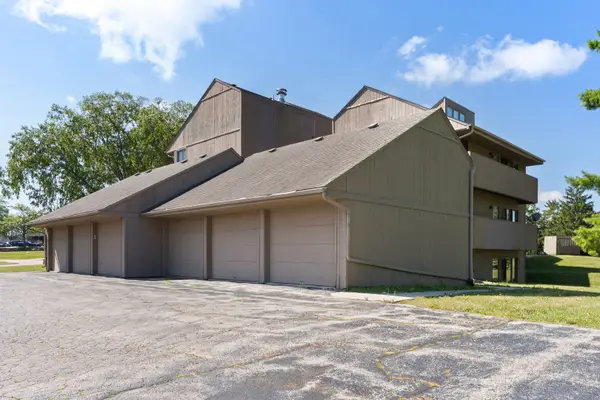 220 Bienterra Trail #1E, Rockford, IL 61107