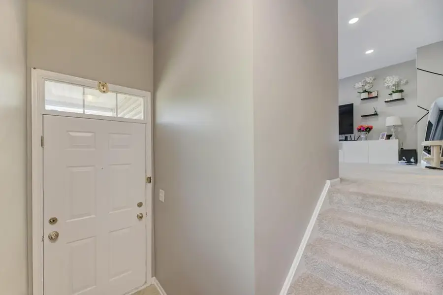 567 Declaration Lane, Aurora, IL 60502 - #3