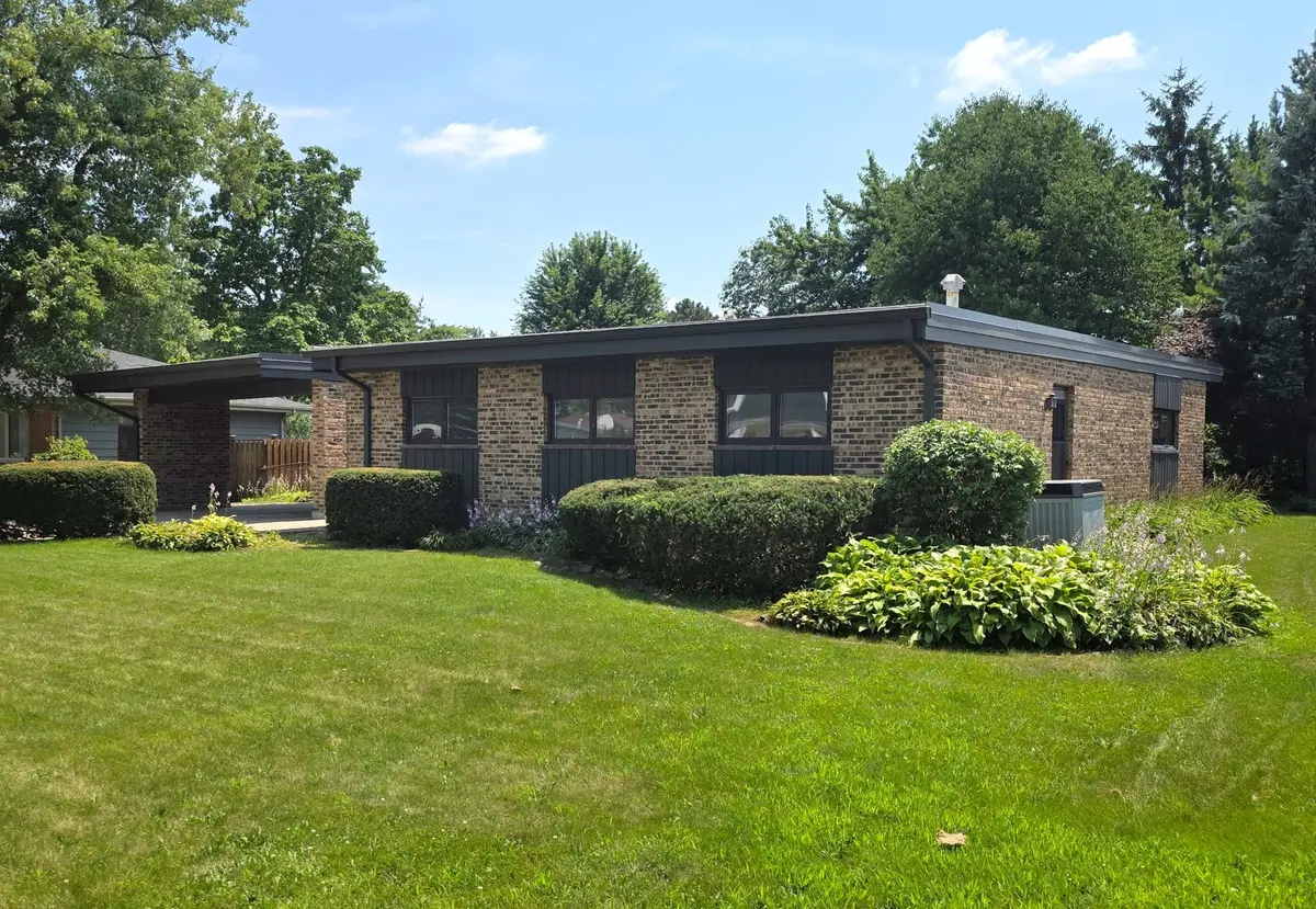 535 E Turner Avenue, Roselle, IL 60172 - #1