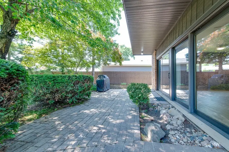 535 E Turner Avenue, Roselle, IL 60172 - #3
