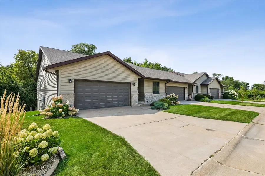 438 Apple Valley Lane #438, Clinton, IA 52732 - #2