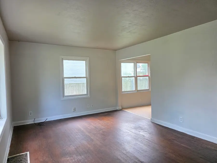 2302 Horeb Avenue, Zion, IL 60099 - #3