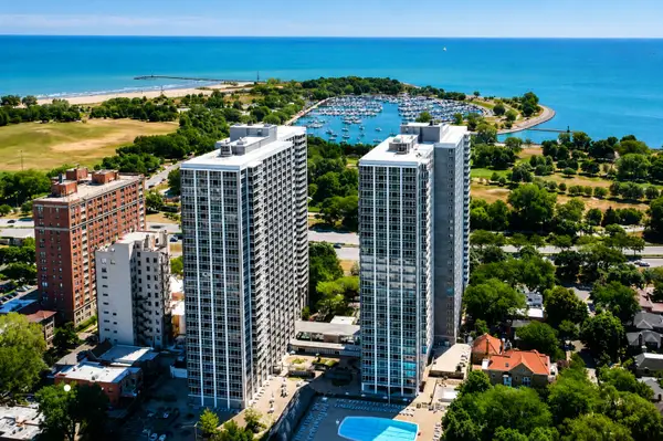 4250 N Marine Drive #807, Chicago, IL 60613