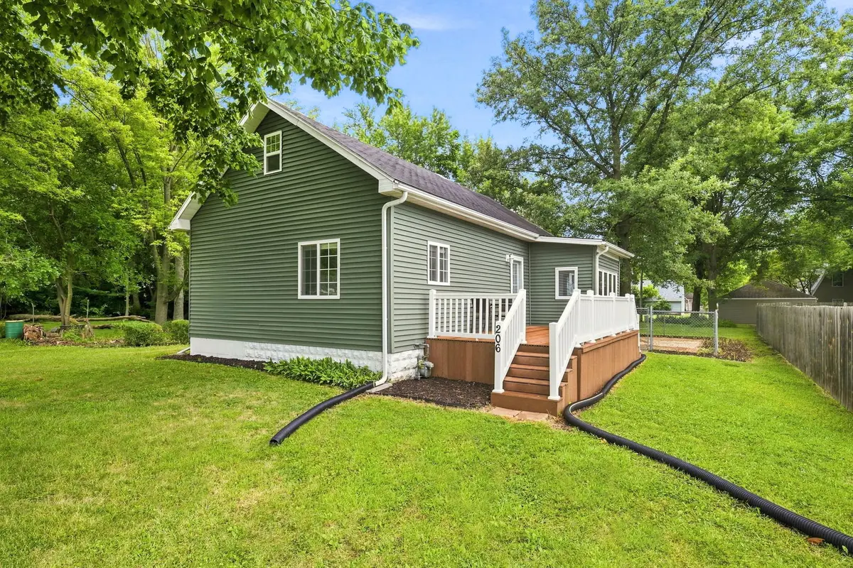 206 E Prairie Street, Odell, IL 60460 - #1