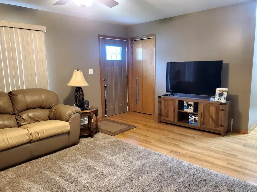 432 N Kenosha Avenue, Oglesby, IL 61348 - #2