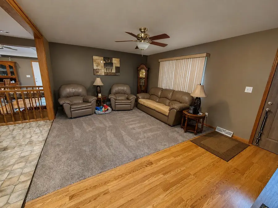 432 N Kenosha Avenue, Oglesby, IL 61348 - #3