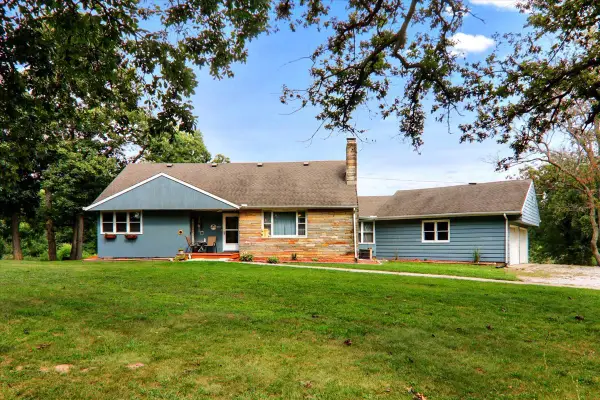 8485 N 2300 East Road, Downs, IL 61736