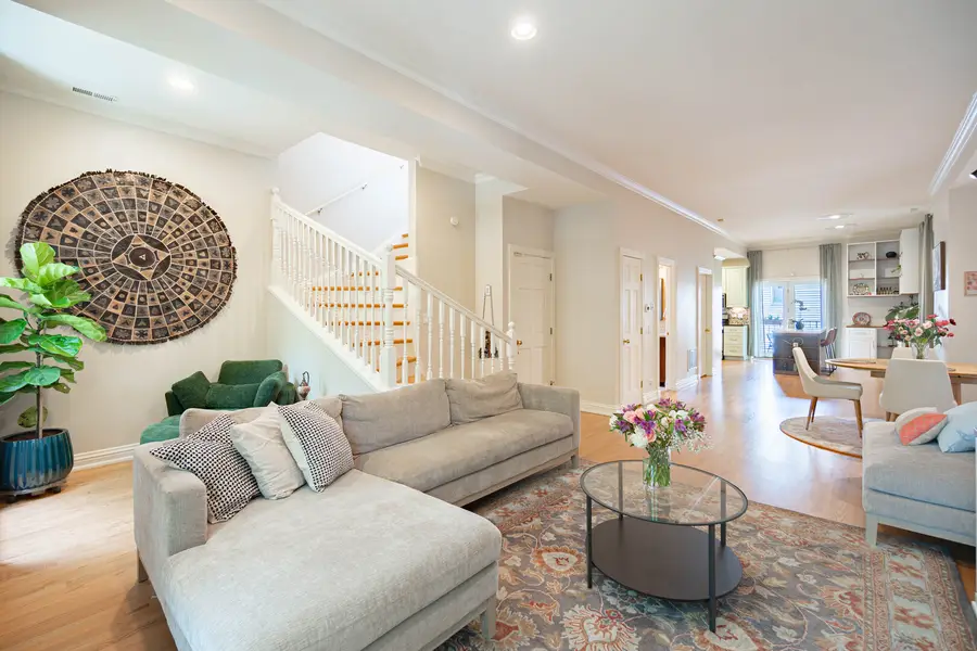 1445 N Mohawk Street #2, Chicago, IL 60610 - #3