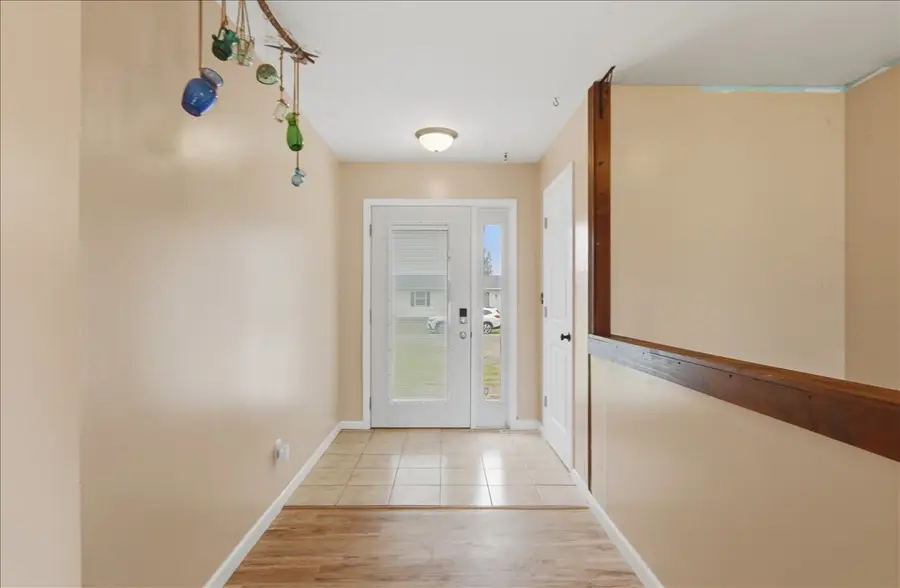 203 W Nissen Stigen, Lee, IL 60530 - #2