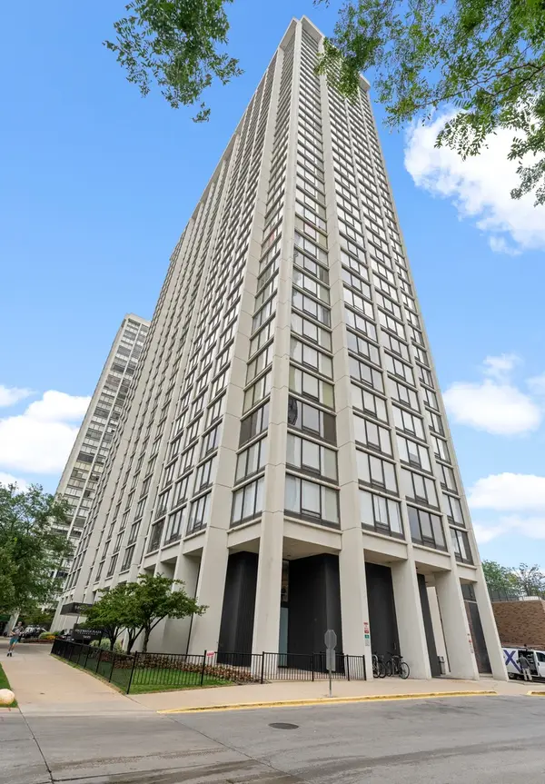 5445 N Sheridan Road #804, Chicago, IL 60640