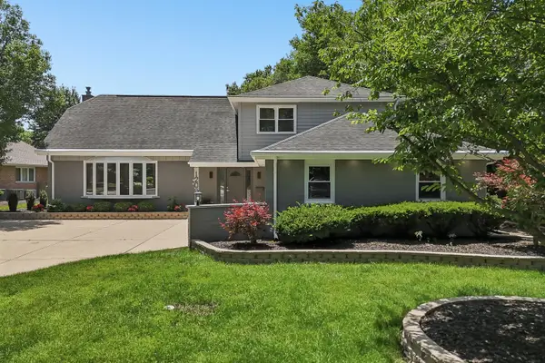 1208 Elizabeth Avenue, Naperville, IL 60540