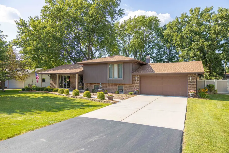 302 Birch Drive, Shorewood, IL 60404 - #2
