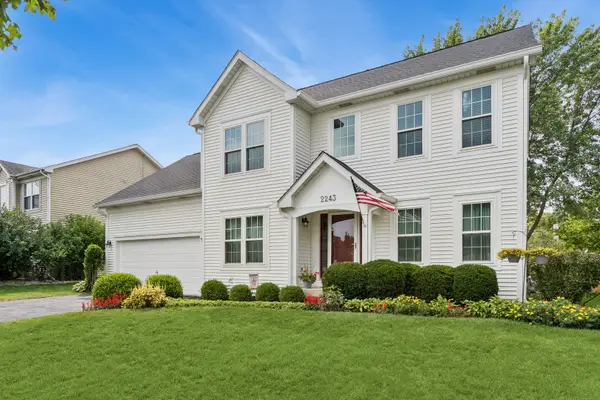 2243 Cheshire Drive, Aurora, IL 60502