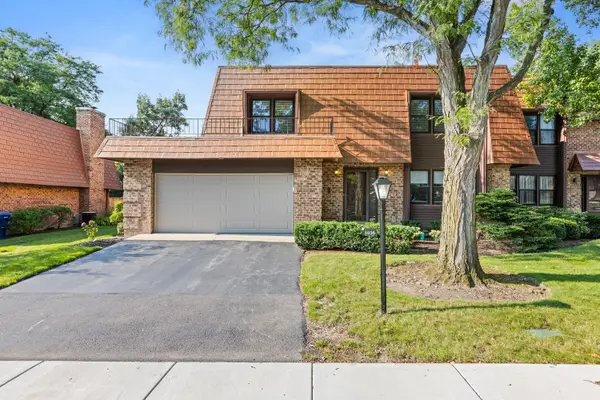 3936 Dundee Road, Northbrook, IL 60062