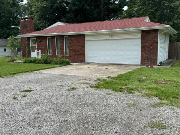 13361 State Highway 37 Highway, Benton, IL 62812