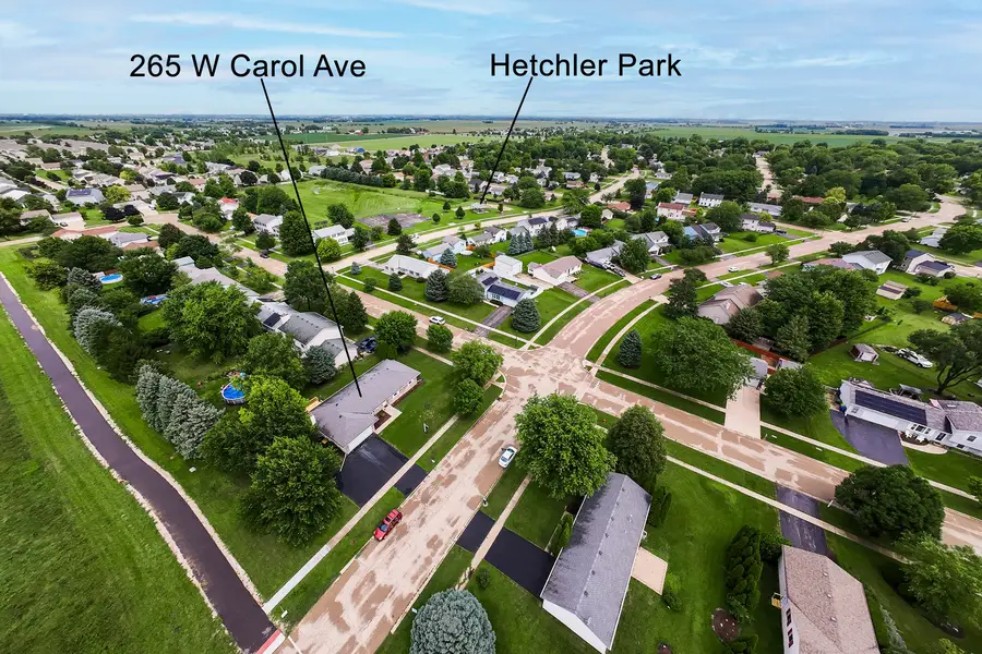 265 W Carol Avenue, Cortland, IL 60112 - #3