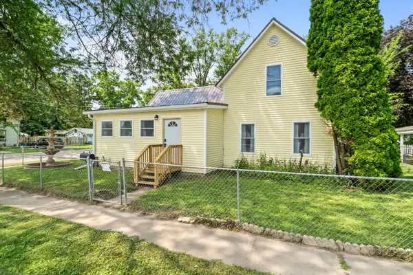 710 S 2nd Street, Oregon, IL 61061